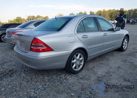 2001 Mercedes-Benz C 320 из США, поврежденный, VIN WDBRF64J81FO82858
